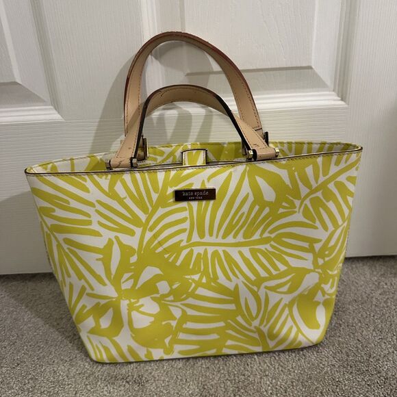kate spade Handbags - Kate Spade NewYork Yellow Grant Street Jules Grainy Vinyl Leather Tote